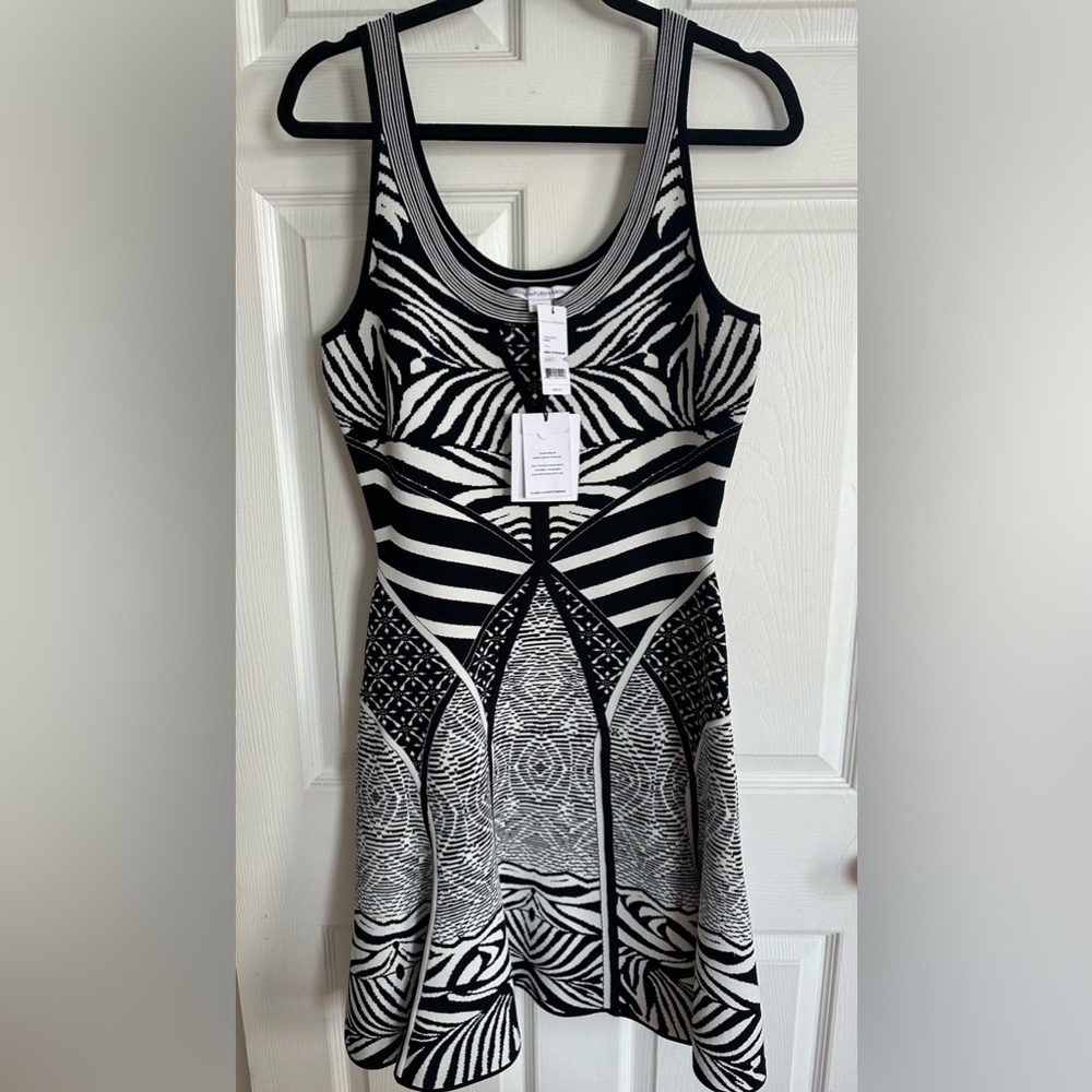 NWT DIANE VON FURSTENBERG DVF Fanny Thick Bandage Knit Zebra Tattoo Dress Med - Picture 3 of 7